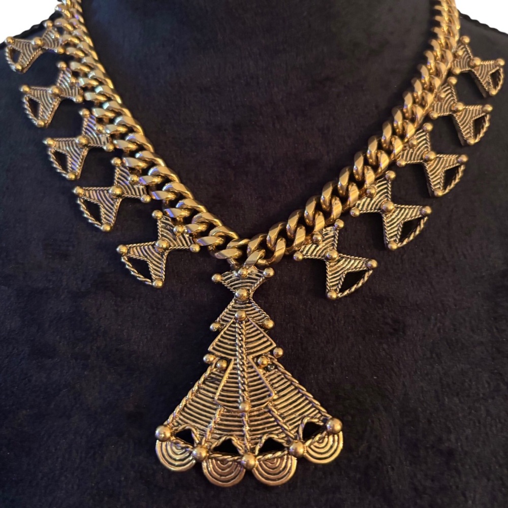 🌸VTG Barrera for Avon Mayan Choker Necklace